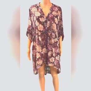 Torrid Size 2 (18-20)Floral Sheer Kimono Cardigan/Bathing Suit Cover Up